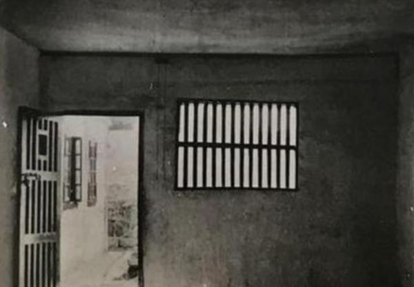 1950年，廣東一名女護工被小汽車接進中南海，47年後她葬於八寶山