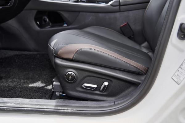 試駕賽道級寬體家轎奕炫MAX 從麗江自駕香格里拉納帕海