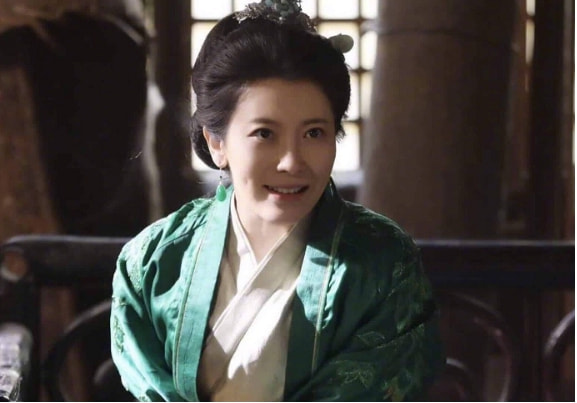 8位沒“少女感”的女明星，20多歲顯老，同齡人老了她們卻反超了