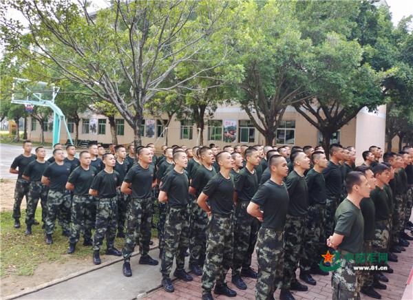 新兵入營“滿月”啦！看看他們的變化有多大？