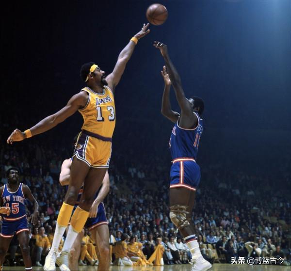 盤點NBA75週年偉大中鋒:天勾第1鯊魚第2,現役只有霍華德進前10 盤點NBA75週年偉大中鋒:天勾第1鯊魚第2,現役只有霍華德進前10