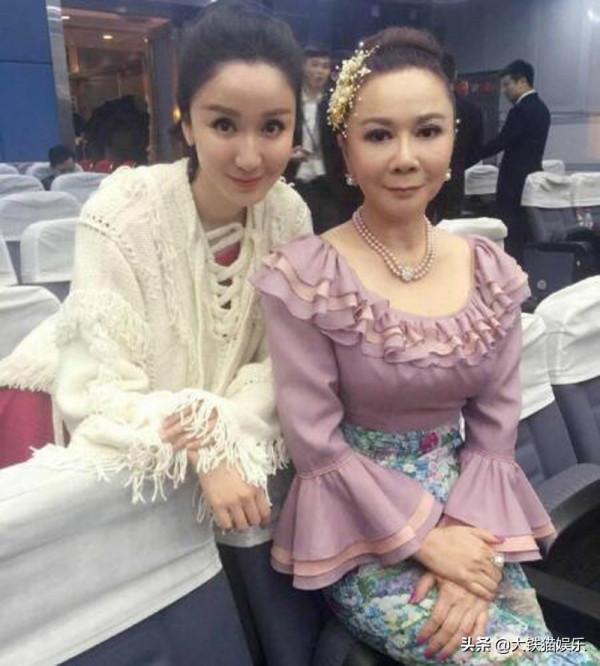 4對同齡貌美女星顏值對比，整容老去和自然老去，差距一目瞭然