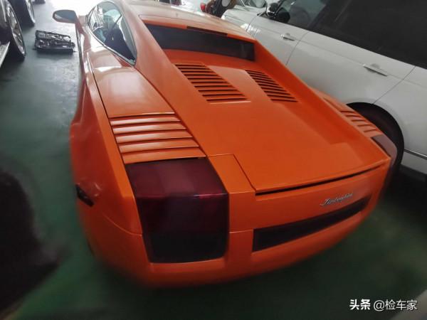 路邊攤出品，開價50萬的蘭博基尼超跑，檢測師都不好意思開出門