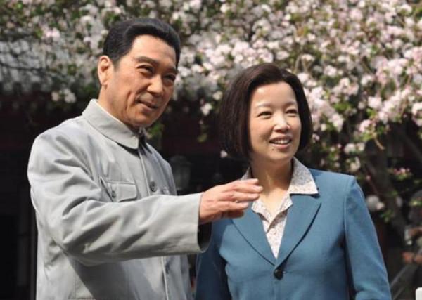 從央視主持人到特型演員，黃薇經歷了4次轉折