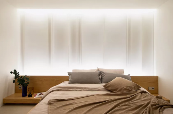 裝修不再“循規蹈矩”，減少傢俱數量，陽光房裡砌花壇過小資生活