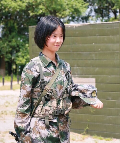 點選超8000萬！軍校小姐姐太帥了