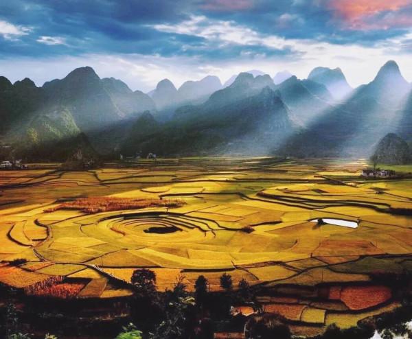 比桂林壯美,比川西神秘!3億年才得見的世外桃源,值得你來 比桂林壯美,比川西神秘!3億年才得見的世外桃源,值得你來