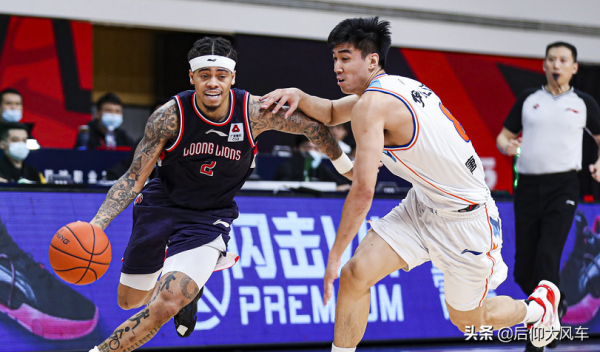 14中11!龍獅“諾維斯基”狂砍25+8,他把新疆內線防守當成提款機 14中11!龍獅“諾維斯基”狂砍25+8,他把新疆內線防守當成提款機