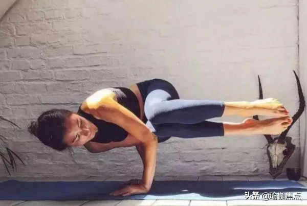 別再以為啟動核心肌群就是收肚子了！7大普拉提動作，燃炸核心