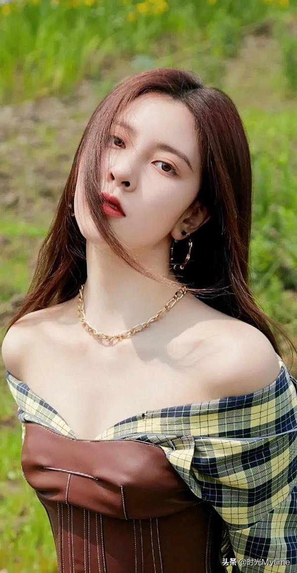 明星桌布：宋妍霏（Cecilia）