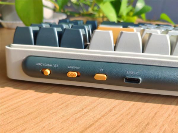 三模無縫切換、RGB炫彩背光——米物Z870機械鍵盤體驗