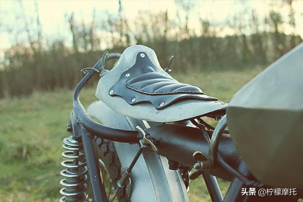 老掉牙的車了，真有味道