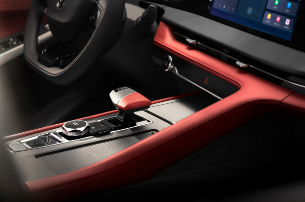 價格不變，設計、配置升級，第二代CS75 PLUS該買哪款合適