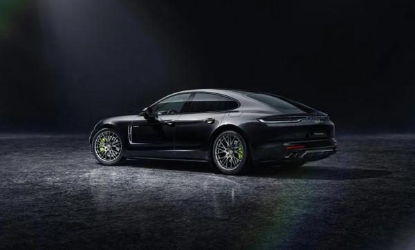 2022款保時捷Panamera鉑金版上市，配置增加，售價111.8萬元起