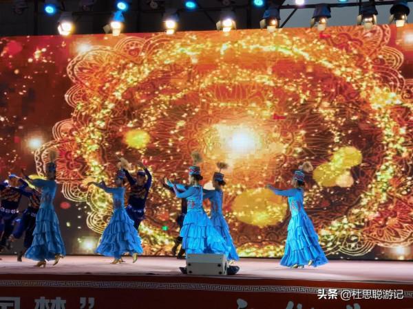 漢EV自駕新疆伊犁,夜市的伊寧絲路之光旅遊小鎮,美食的天堂 漢EV自駕新疆伊犁,夜市的伊寧絲路之光旅遊小鎮,美食的天堂