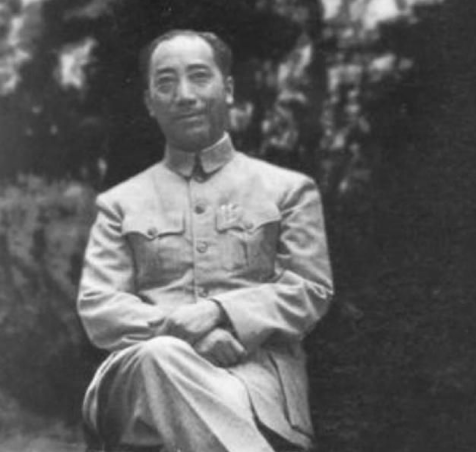 1949年,軍統少將穿解放軍軍裝前往北平,世人才知戴笠愛將竟是特工
