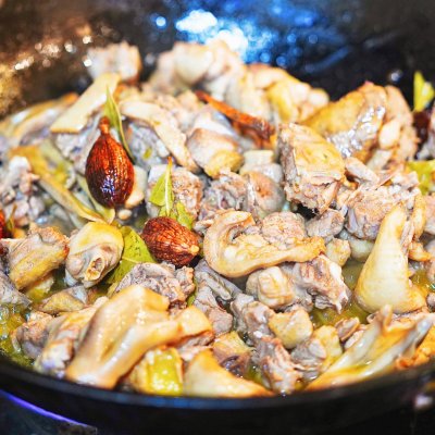 經典川菜·軟爛入味·雪魔芋燒麻鴨 經典川菜·軟爛入味·雪魔芋燒麻鴨