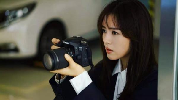 2021年演藝圈的勞模：任嘉倫白鹿齊上榜，冠軍連播6部劇仍不火