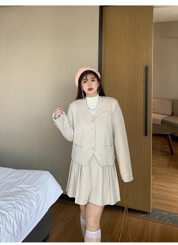 冬季小香風套裝來了，喜歡小香風的姐妹們請留步，希望你們喜歡