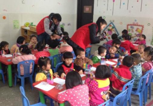 教育部傳來訊息,幼兒園放學不能早於17:30,家長紛紛表示贊成 教育部傳來訊息,幼兒園放學不能早於17:30,家長紛紛表示贊成