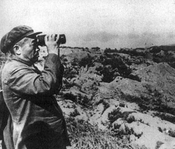 1958年，湖南一撿糞老漢，因一封信暴露身份，領導：他是開國將軍