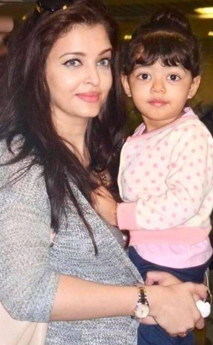 印度美人艾西瓦婭：產後胖成大嬸被罵，10歲女兒繼承了她的大眼睛