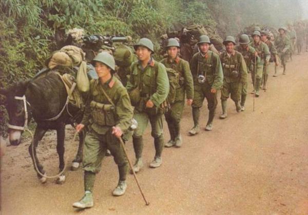 殘酷的老山戰役：整個山頭燒成白灰，激戰讓越南軍民深受打擊