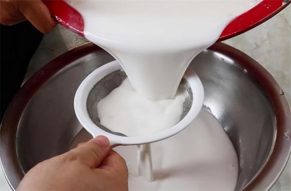 陝西特色小吃擀麵皮，配方技巧詳細告訴你，比涼皮更Q彈筋道