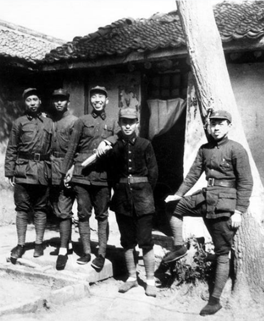 毛主席和許光達相交31年，得知許光達病逝後，毛主席作出20字批示