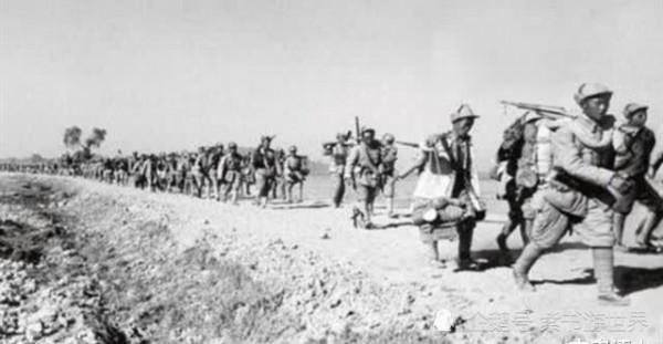 賀健：撒謊說去當鐵匠，當兵25年成司令，回家後被母親打了一巴掌