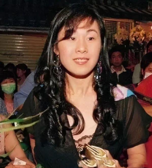 5位不被承認的私生子,一個比一個可悲,演繹現實版被嫌棄的一生 5位不被承認的私生子,一個比一個可悲,演繹現實版被嫌棄的一生