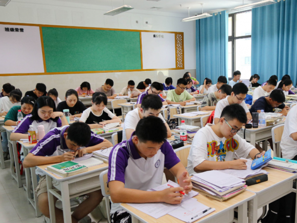 20萬考生選擇日語的背後，隱藏著一條高考“捷徑”，最後贏家是誰