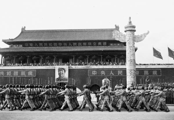 1955年，軍委連開兩天會議敲定元帥11位，為何後來缺一人？