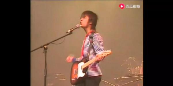 一場演唱會，主唱立了遺囑，四大天王和王菲只能坐在臺下當觀眾