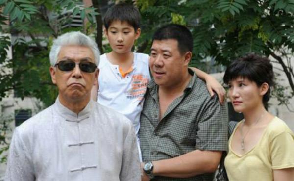 秦衛東：從遼寧電視臺門崗到著名演員，兩次失婚後再婚收穫幸福