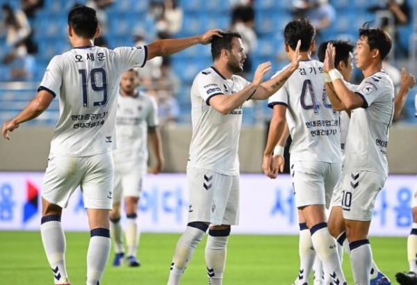 6分鐘丟2球，遭2-1逆轉！亞冠冠軍再次爆冷，創隊史級恥辱紀錄