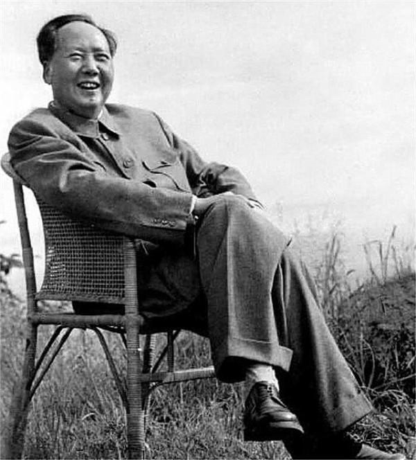 1950年,解放軍歷時八天八夜,追擊千里只為逮捕一匪首,他是誰? 1950年,解放軍歷時八天八夜,追擊千里只為逮捕一匪首,他是誰?