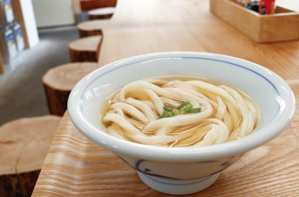 日本美食全紀錄：小吃、主食、菜餚、甜點、飲料，一個也不能少