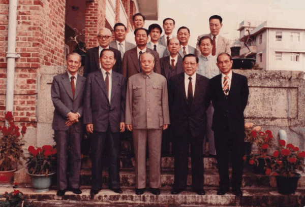 1985年誰接替廣東省委書記任仲夷？王光美評價很高的清官林若接任