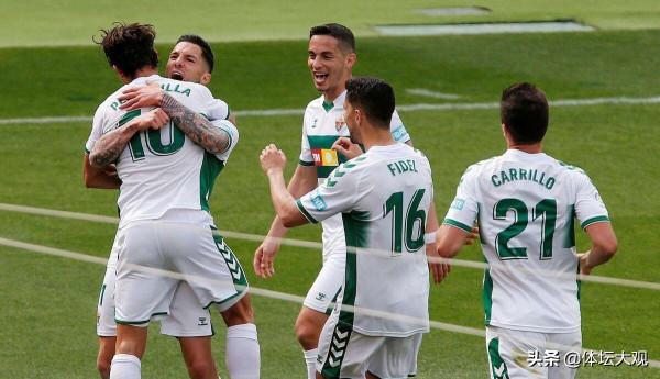 破3大紀錄！馬夏爾主場首秀，2：0取勝，拉基蒂奇比肩阿爾維斯