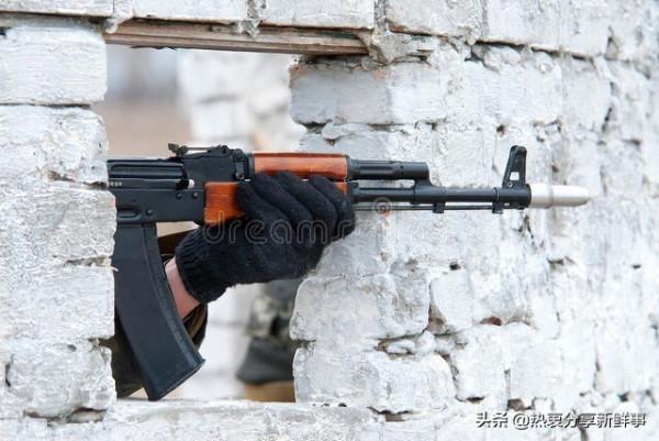 第五代卡拉什尼科夫衝鋒槍正在向俄羅斯軍隊普及