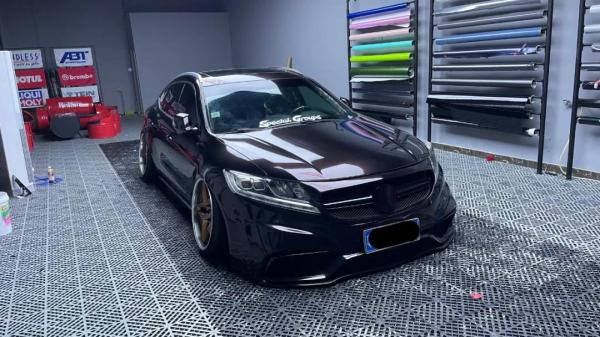 明明長著一張賓士C63的前臉,還說自己是一輛本田? 明明長著一張賓士C63的前臉,還說自己是一輛本田?