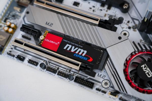 雪裝中的紛呈色彩，主流電競桌面主機裝機分享