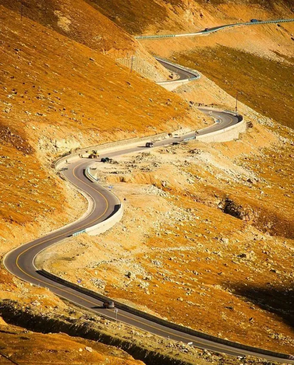 新疆，匯聚了中國大半個秋色