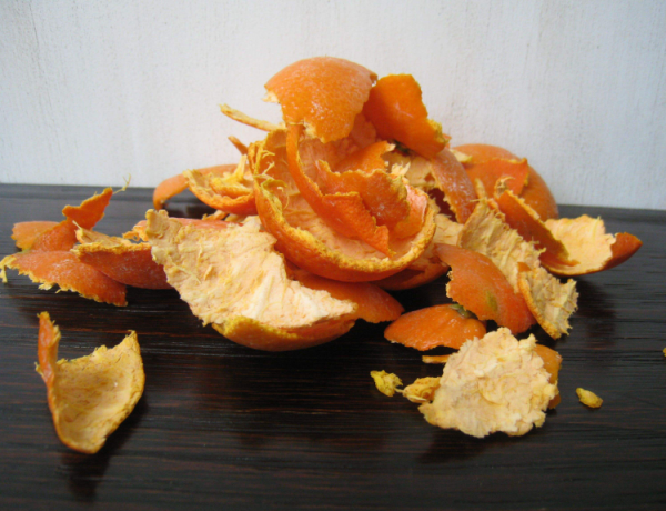 吃完的橘子皮別扔，有12大健康“好處”，不止提神開胃那麼簡單