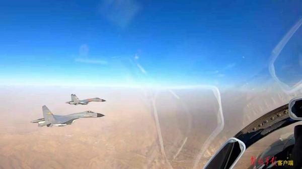 回首2021奮鬥征程,感受來自軍營的高燃時刻 回首2021奮鬥征程,感受來自軍營的高燃時刻