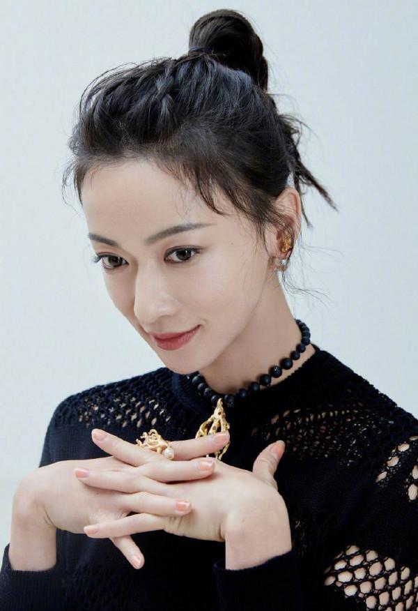 新晉女星吳謹言感情路坎坷，交了多個男友皆是渣男？還曾被家暴