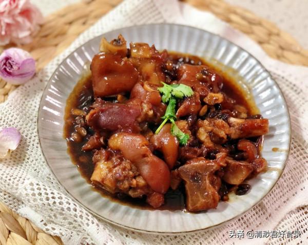 82歲奶奶用“長壽豆”燉豬蹄，教我不要亂加調料，吃一次忘不了