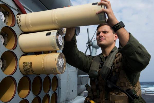 中國漁民有多牛？啤酒瓶防身，1年撈出7個海外監測裝置