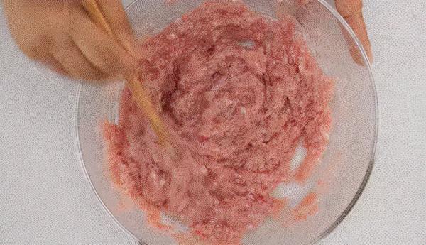 餃子肉餡裡只要加點這個，全家搶著吃